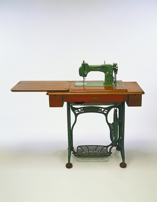 缝纫机:穿越260年的时代符号